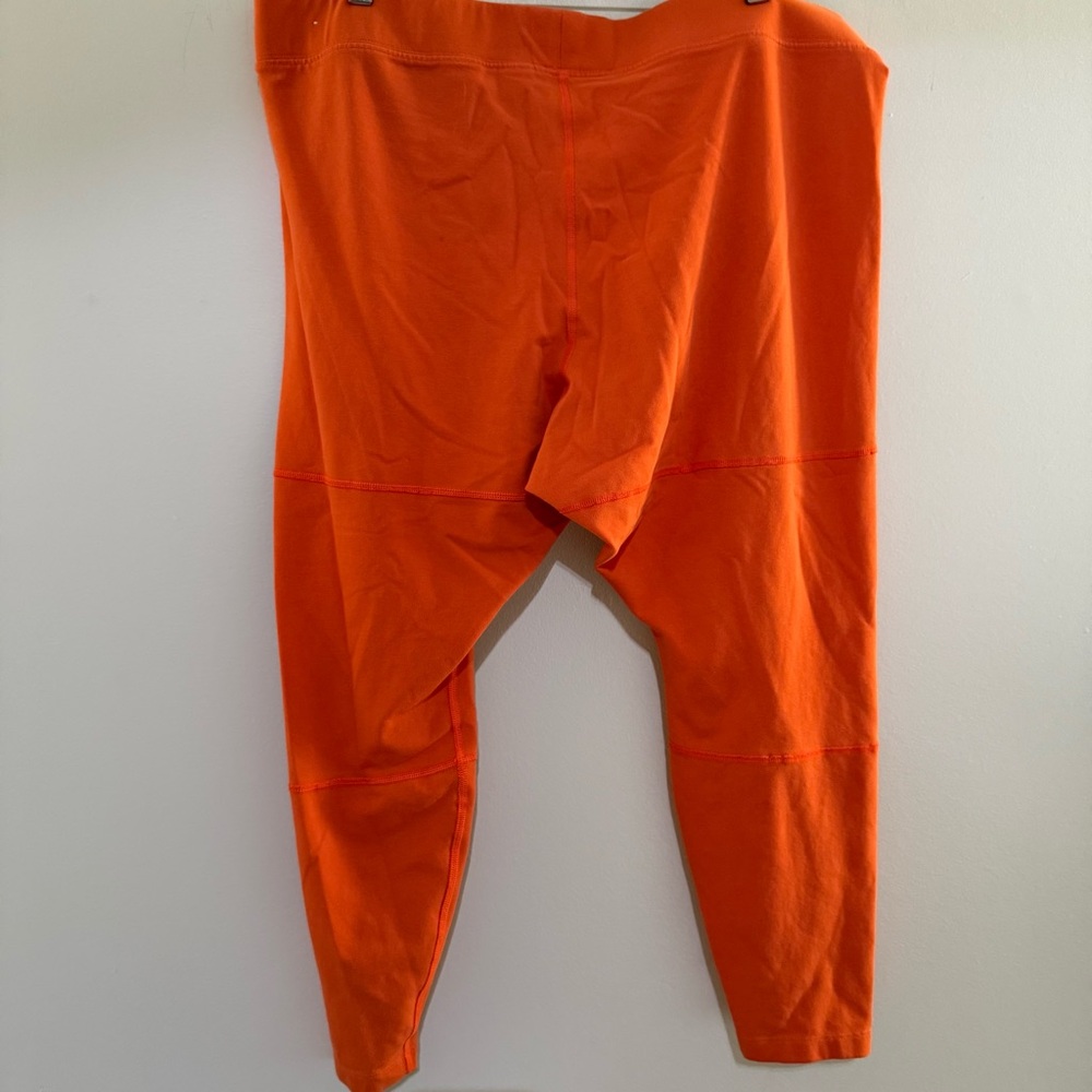 Nike Women's Plus Size Tight Fit High Rise Cropped Length Leggings Sixe 2XL EUC - Picture 6 of 11